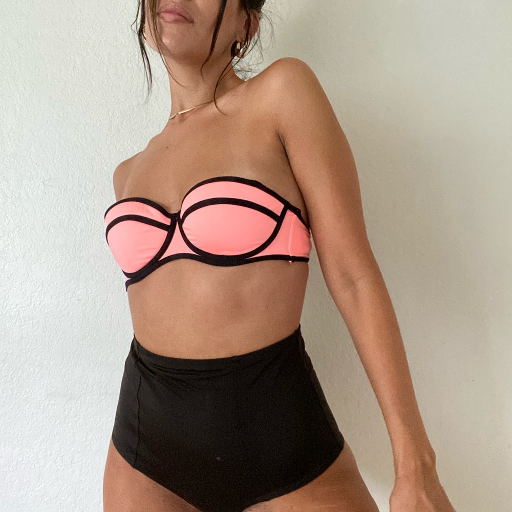 Retro style bikini - Picture 3 of 8